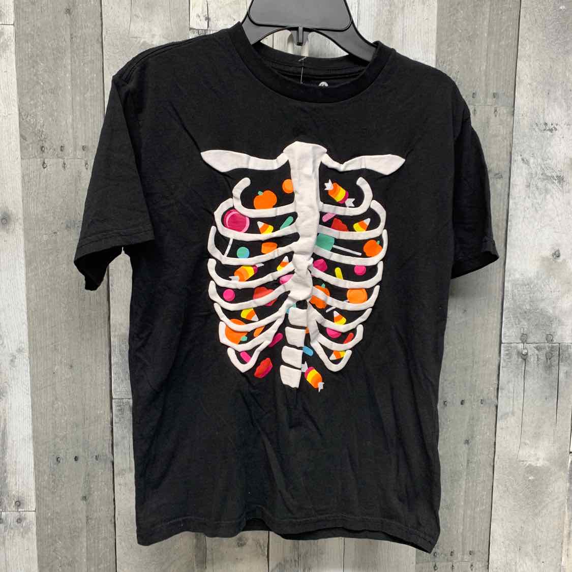 Size Medium Black Graphic Holiday Brands T Shirt