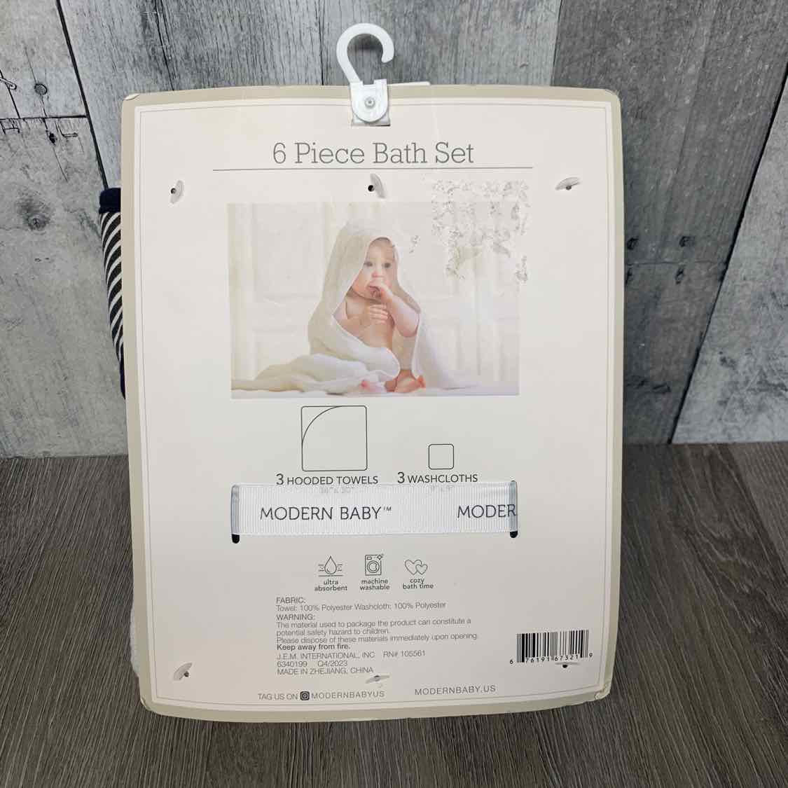 Generic Ivory/Navy Towels