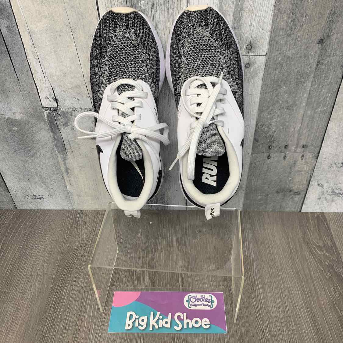 Size 7 White/Black Sport Brand Sneakers