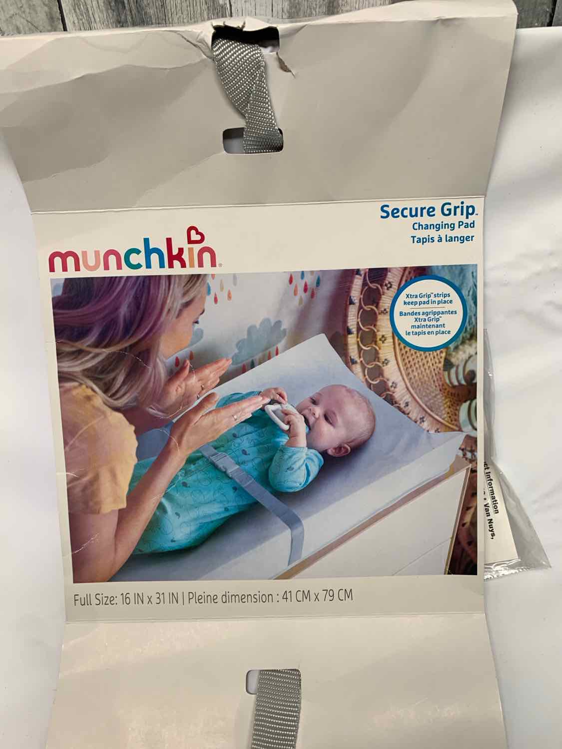 Munchkin White Changing Pad - Contoured