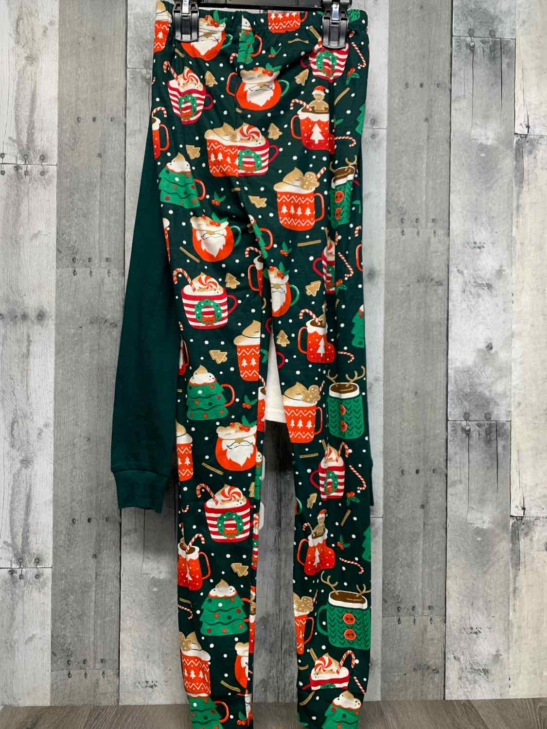 Size 14 Green/Red Children's Place 2pc PJs - OodlesCB