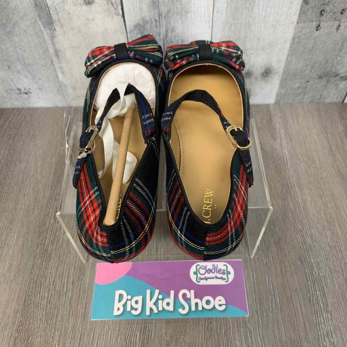 Size 4 Green/Red Name Brand Dress Shoes