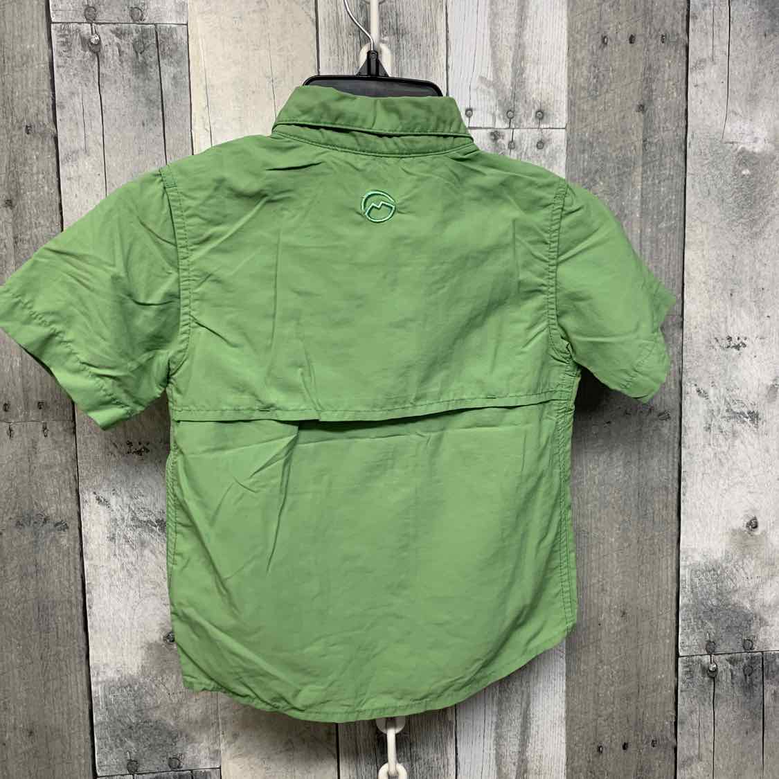 Size 4 Green Magellan Outdoors Button Up