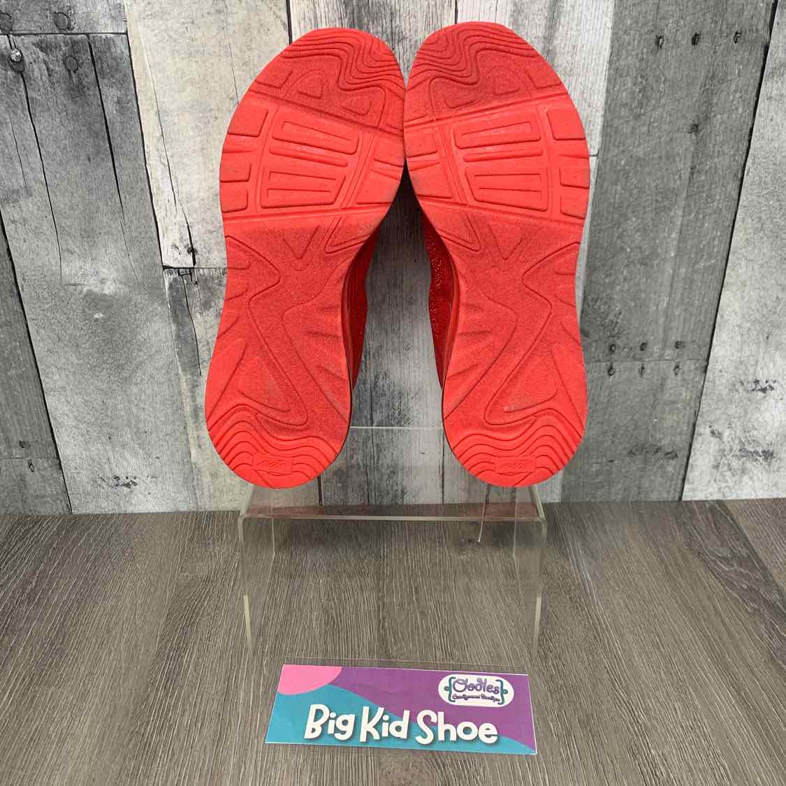 Size 6 Red Avia Sneakers