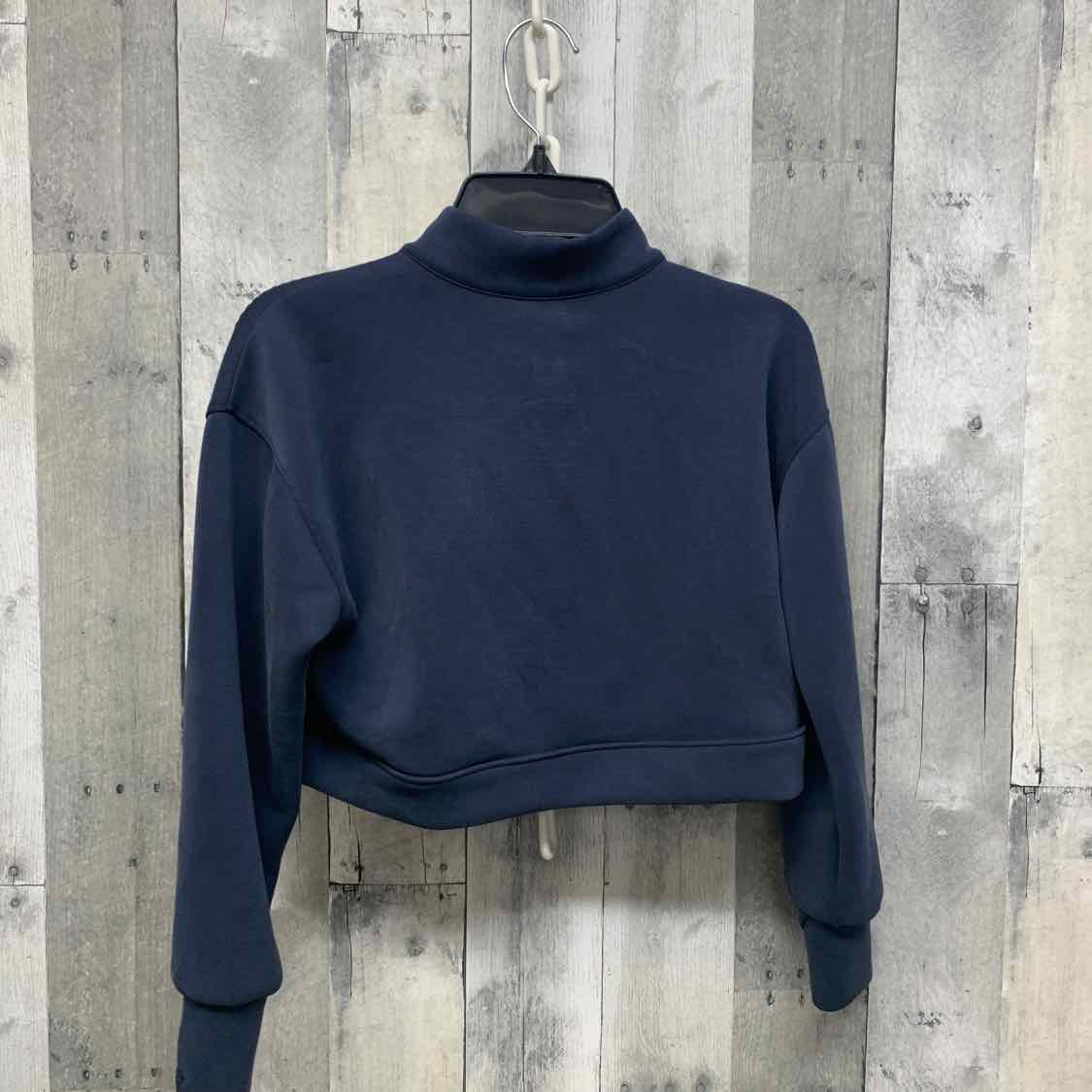 Size 6/7 Navy All in Motion Pull Over