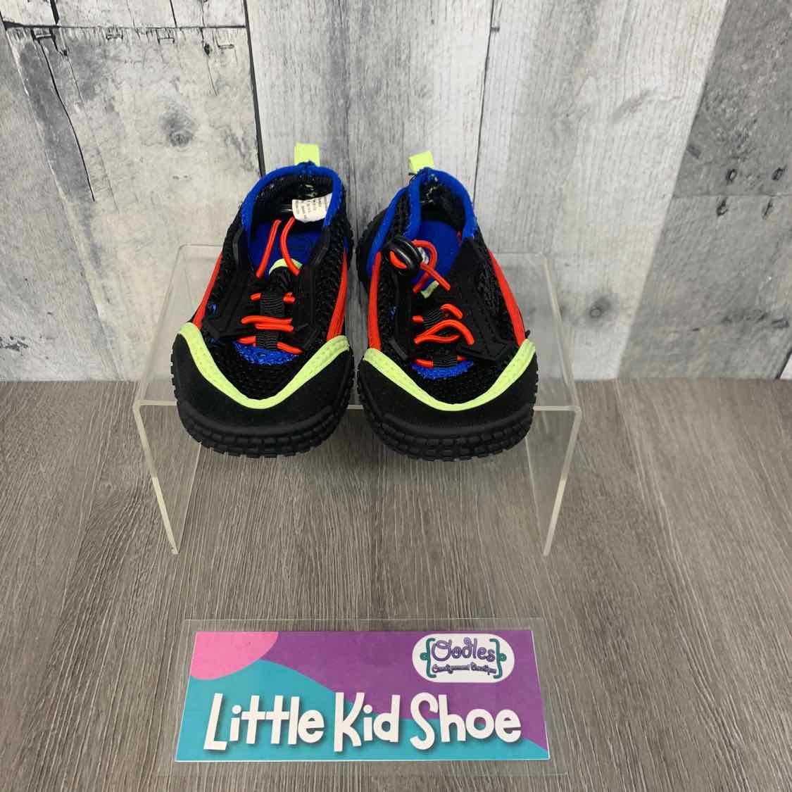 Size 5/6 Black/Red Wonder Nation Water Shoes