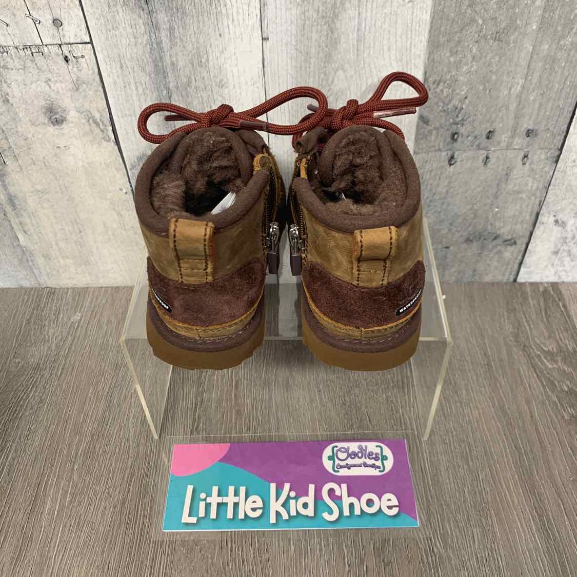 Size 7 Brown/Red UGG Boots