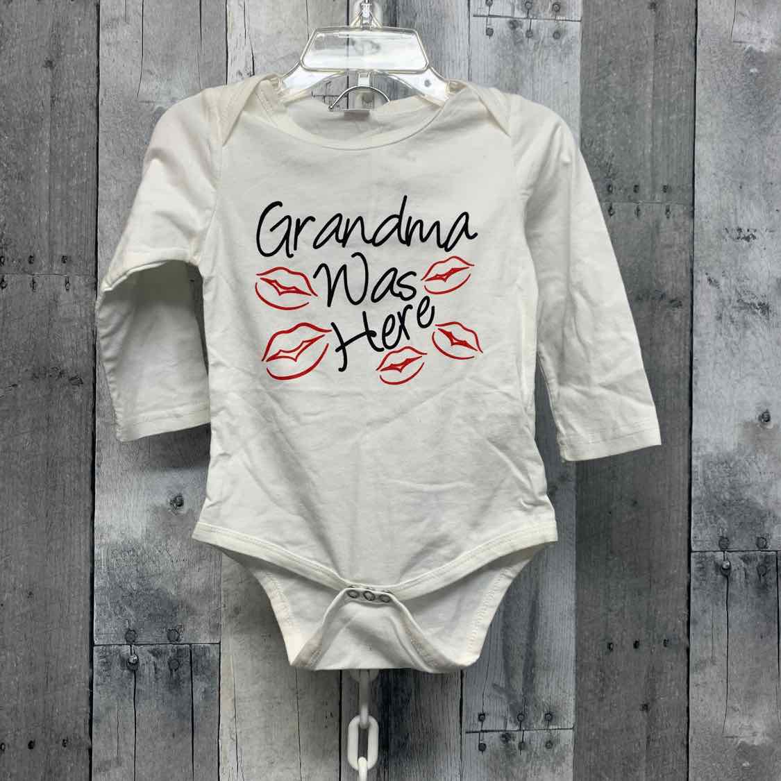 Size 12-18 Months White/Black B Brand Shirt/Shorts