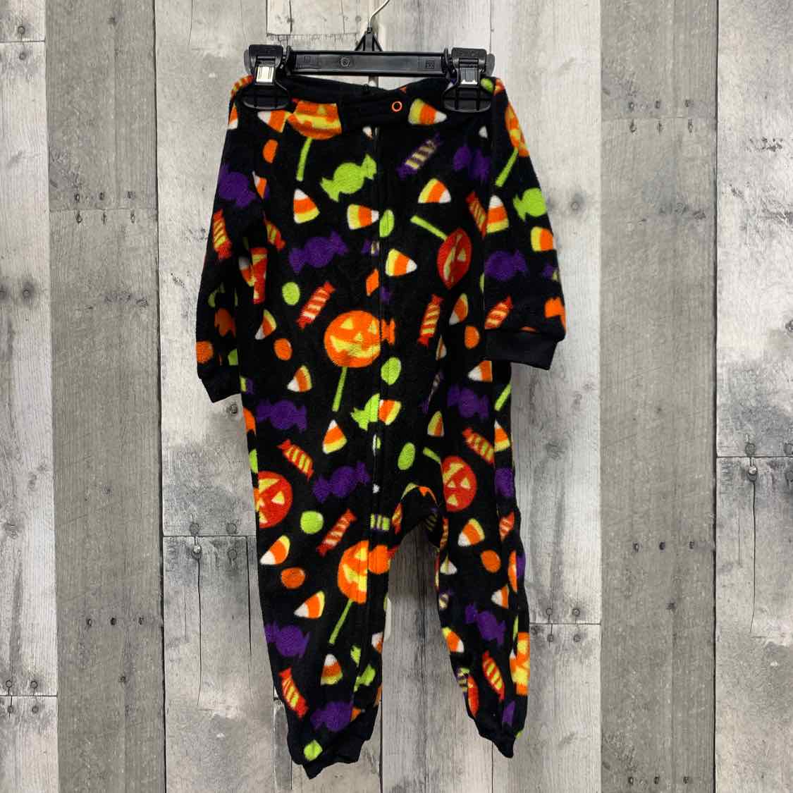 Size 6-9 Months Black Graphic Holiday Brands Footy PJs