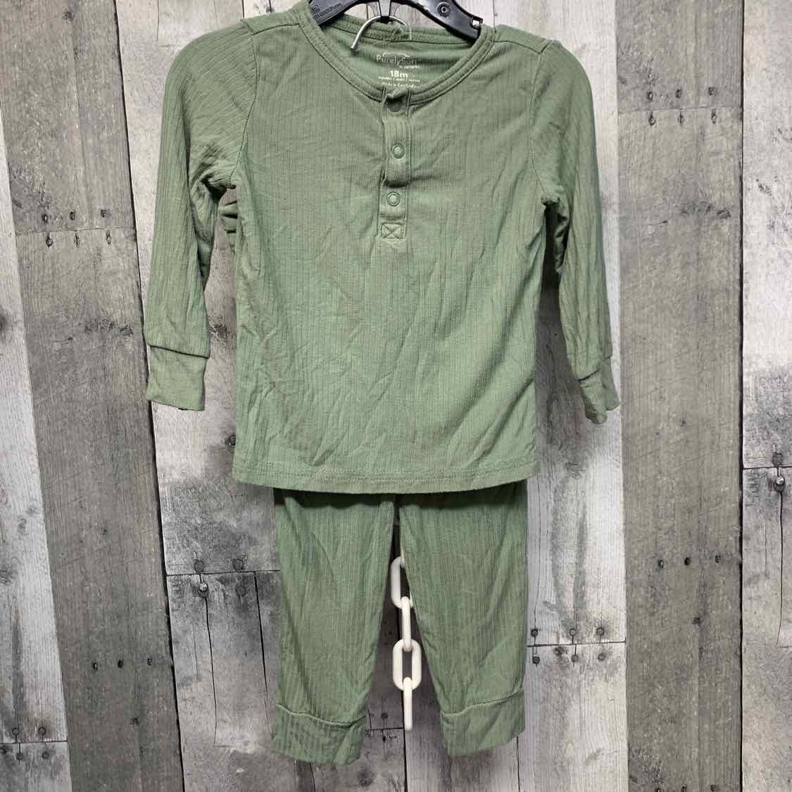 Size 18 Months Green Cloud Island 2pc PJs