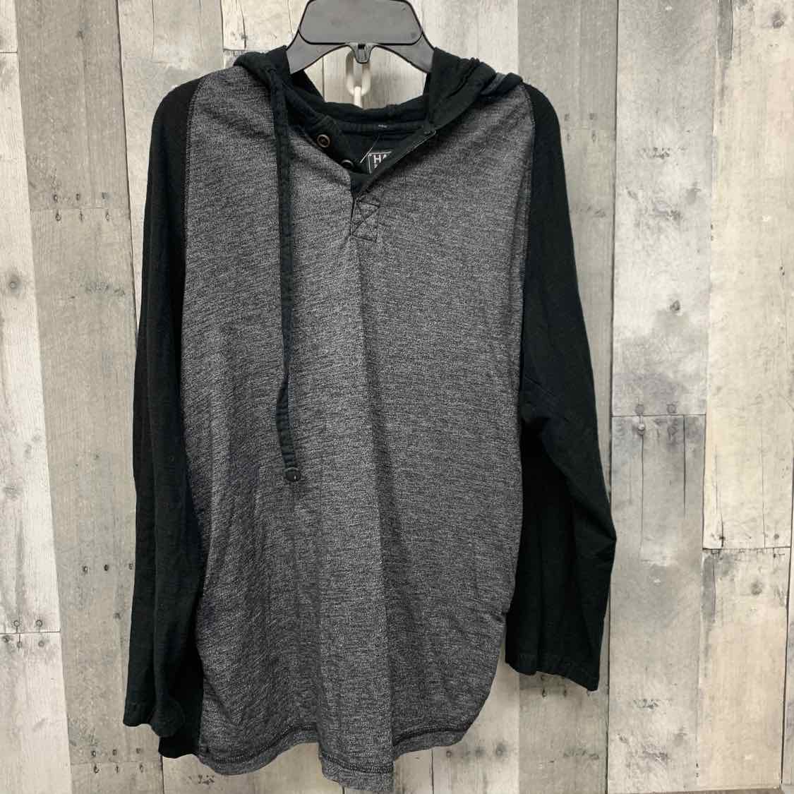 Size XLarge Black/Gray B Brand Long Sleeve Shirt