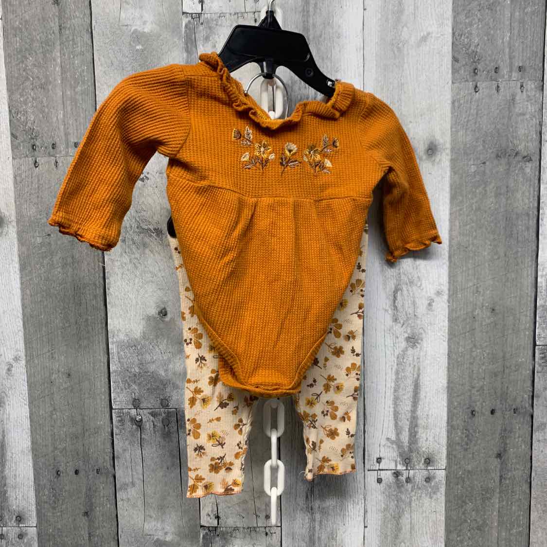 Size 12 Months Yellow Floral Print Daisy Fuentes Shirt/Leggings