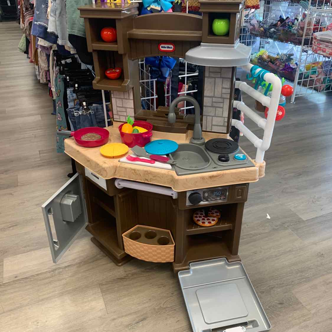 Little Tikes Brown/Red Kitchen Set