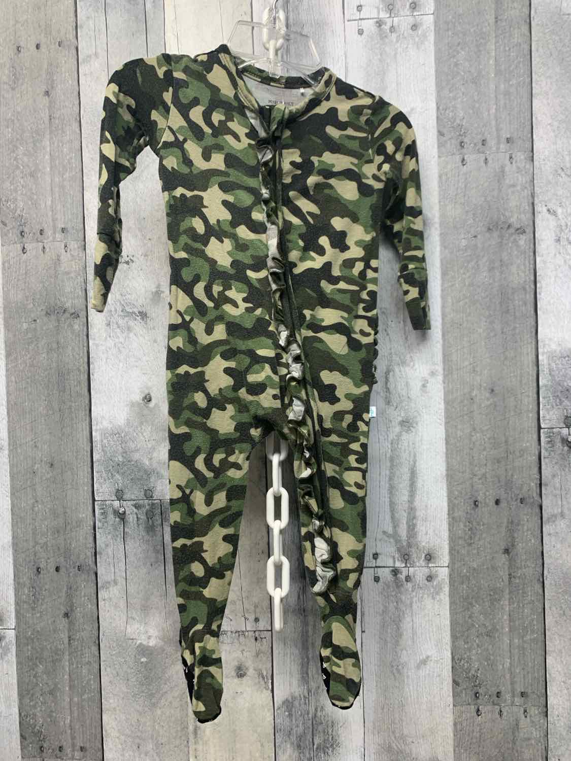 Size 6-9 Months Green Camo Posh Peanut Footy PJs