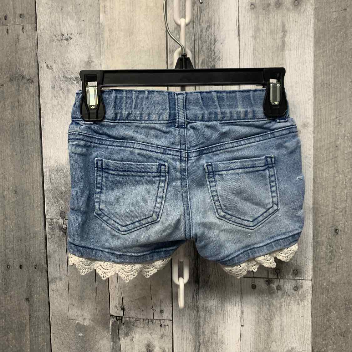 Size 4T Denim/White Cat & Jack Shorts