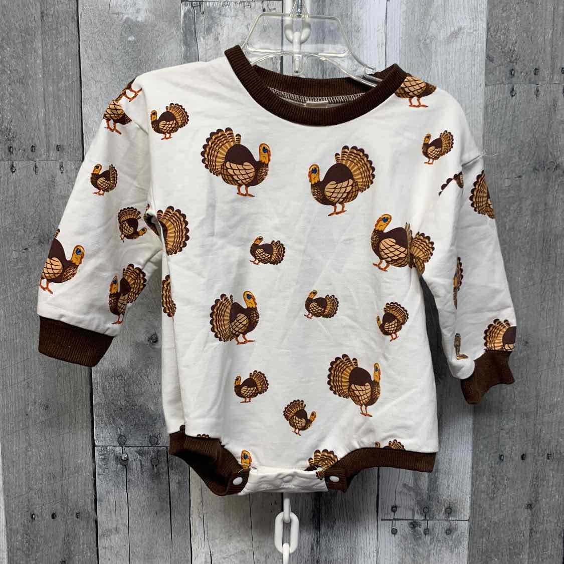 Size 6 Months White Graphic B Brand Romper