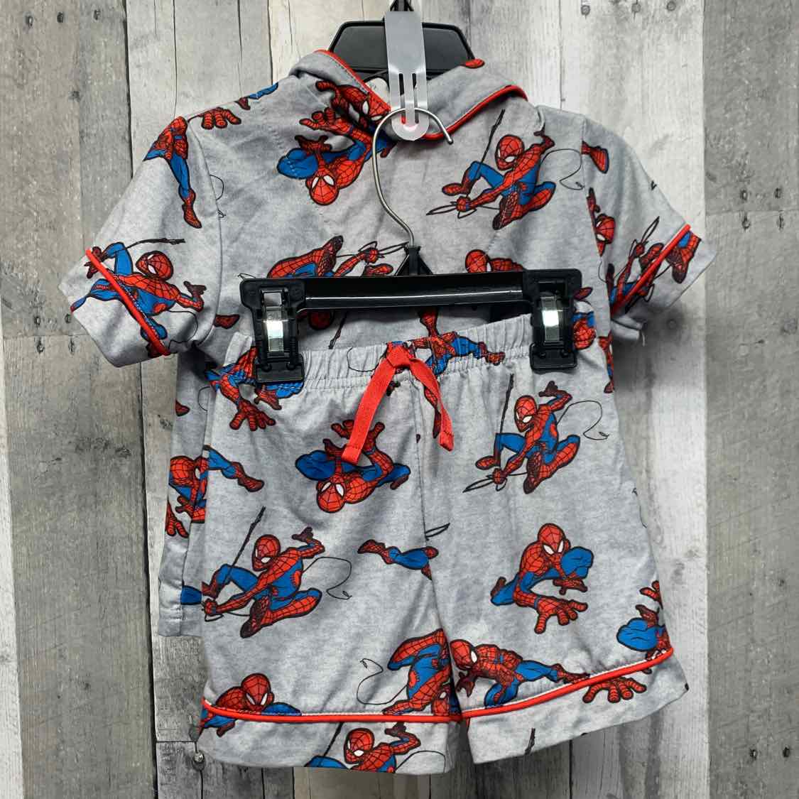 Size 2T Gray Print Marvel 2pc PJs