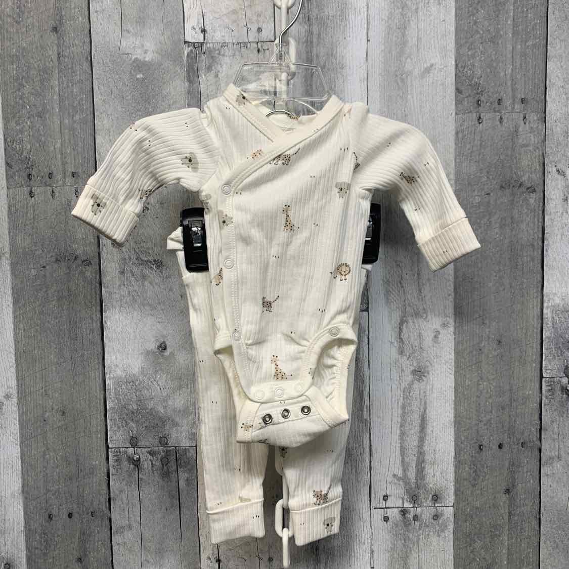Size Newborn White Print H&M Shirt/Pants