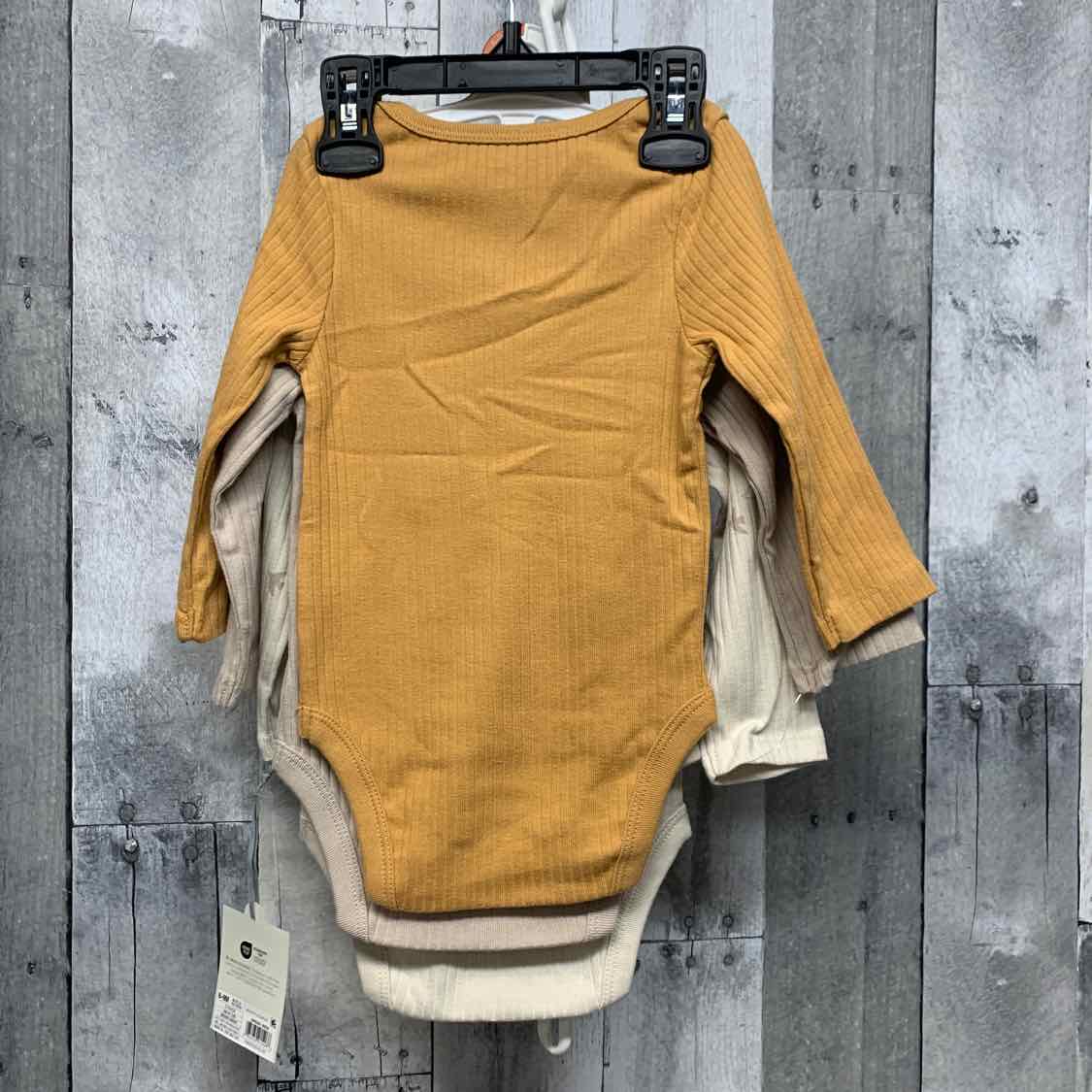 Size 6-9 Months Tan/Brown Cloud Island Bodysuit