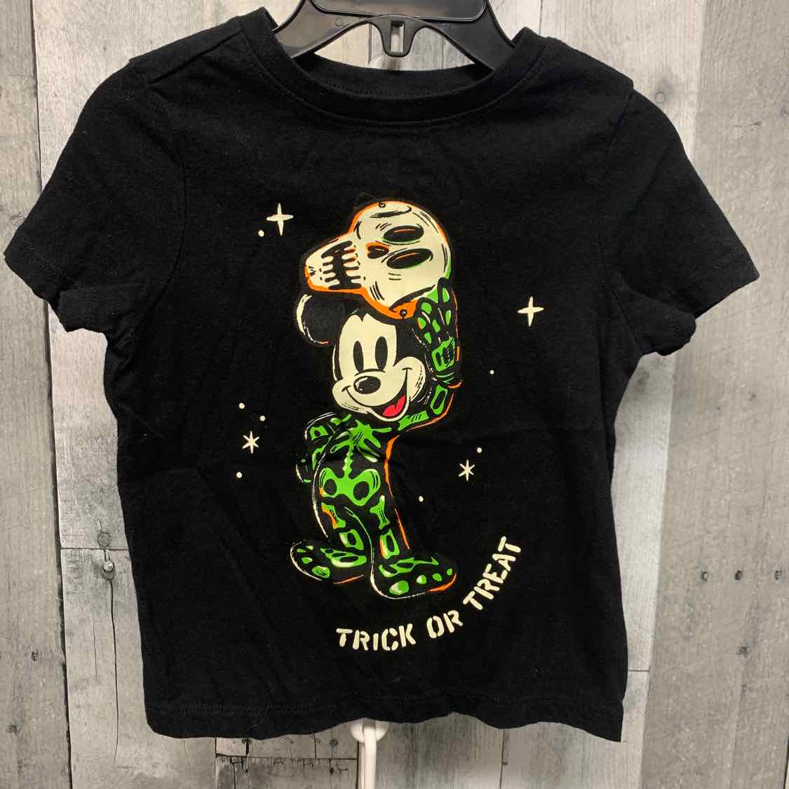 Size 2T Black Graphic Old Navy T Shirt
