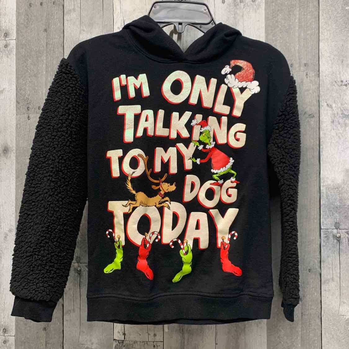 Size 7/8 Black Graphic Dr Seuss Pull Over