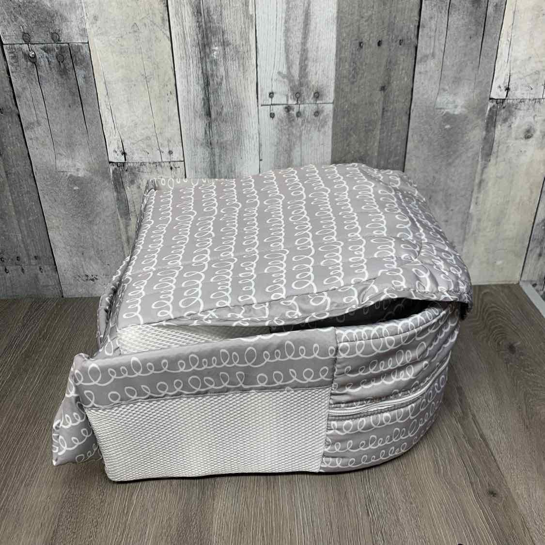 Baby Delight Gray Print Co-Sleeper