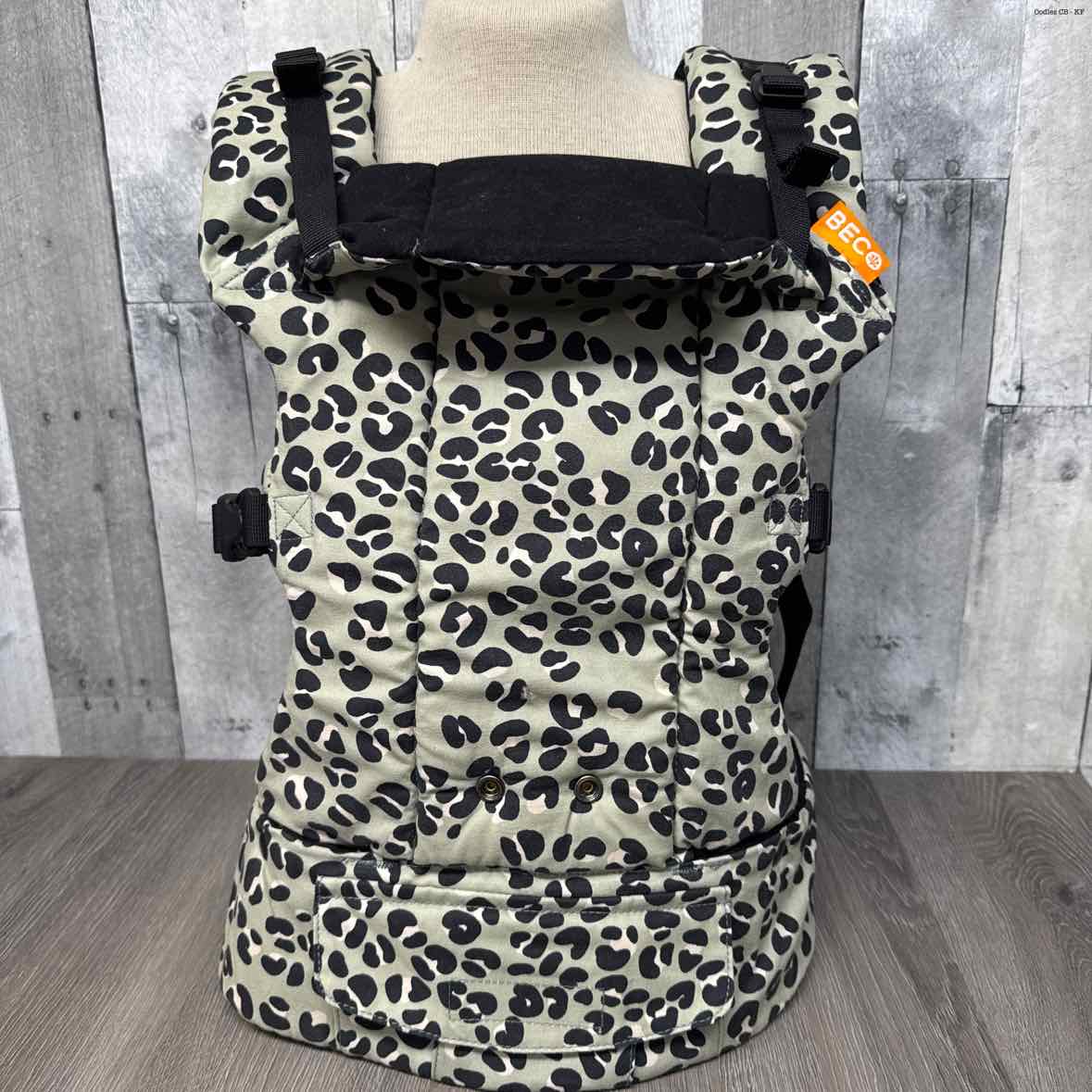 Name Brand Green Animal Print Infant Carrier