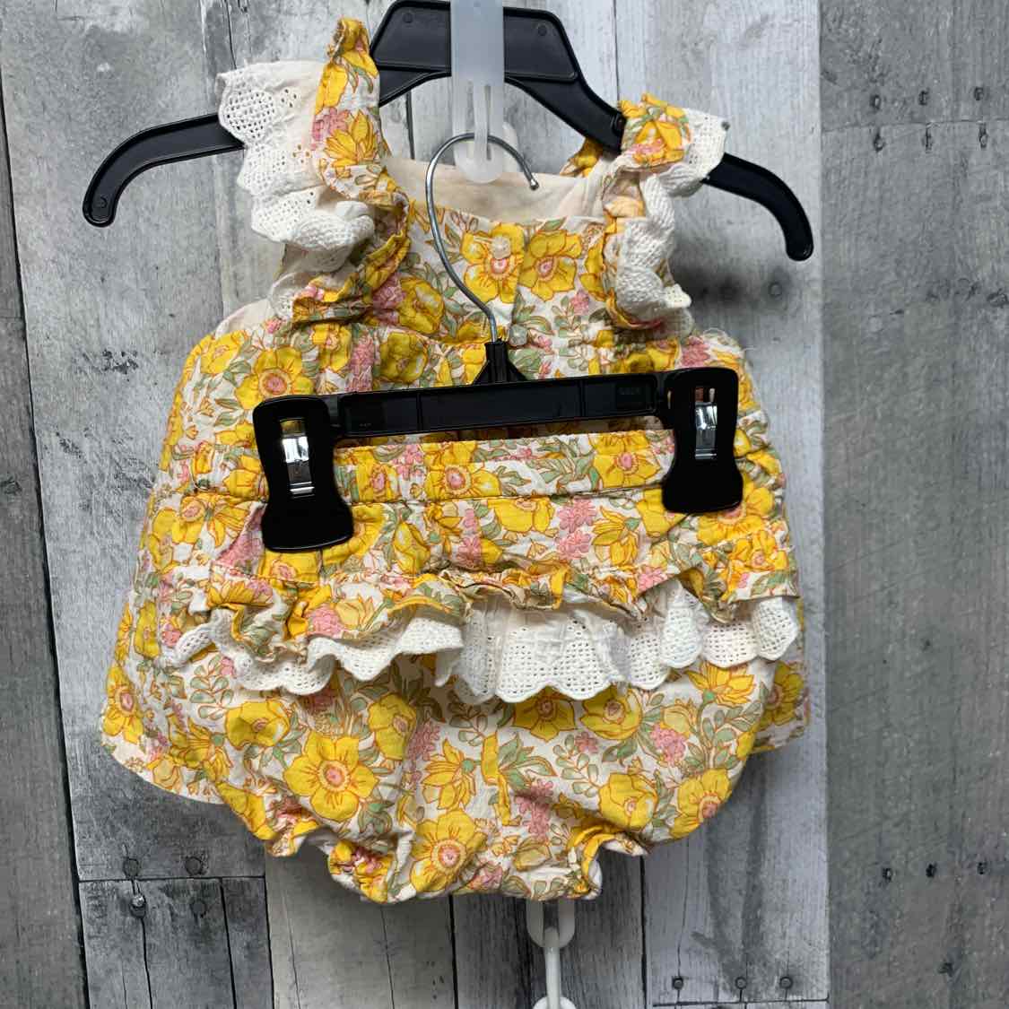 Size 6-9 Months Yellow Floral Print B Brand Shirt/Shorts