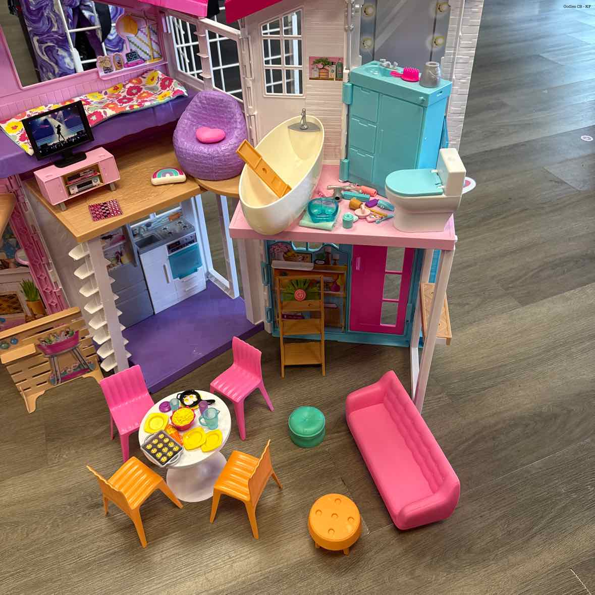 Barbie White/Pink Dollhouse