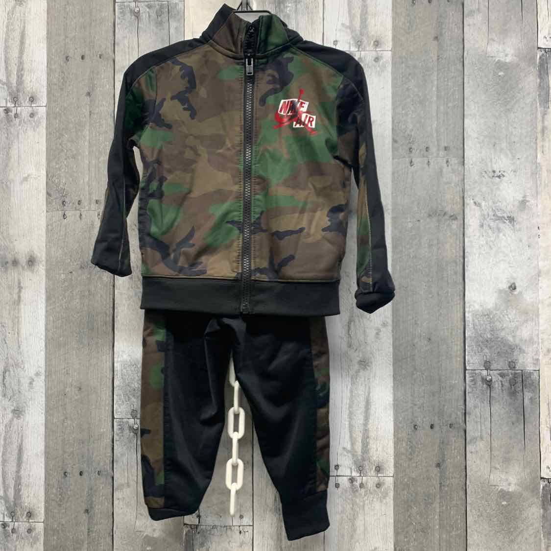 Size 2T Black/Green Sport Brand Jacket/Pants