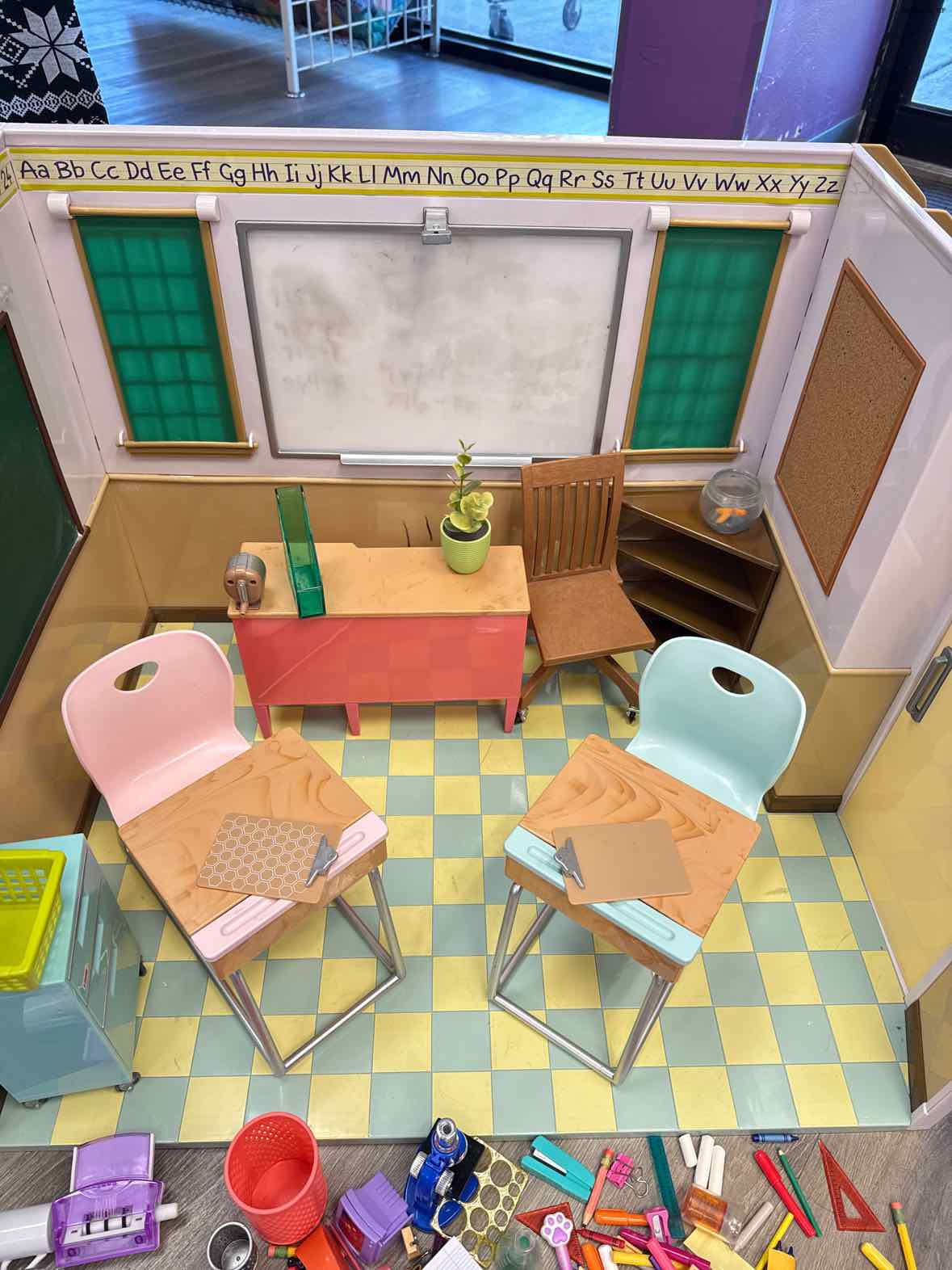 Our Generation Green/Red Doll Playset