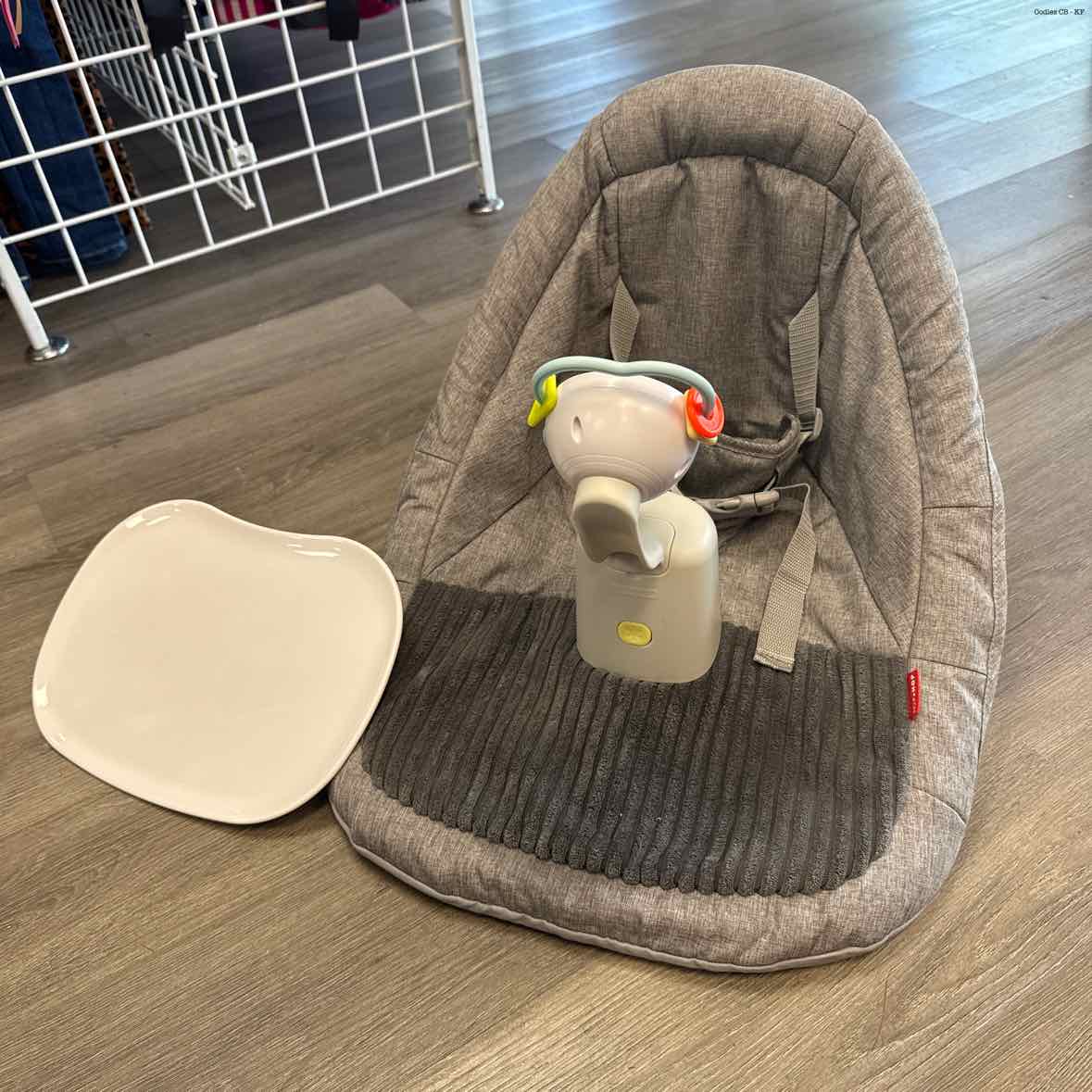 Skip Hop Gray Infant Seat