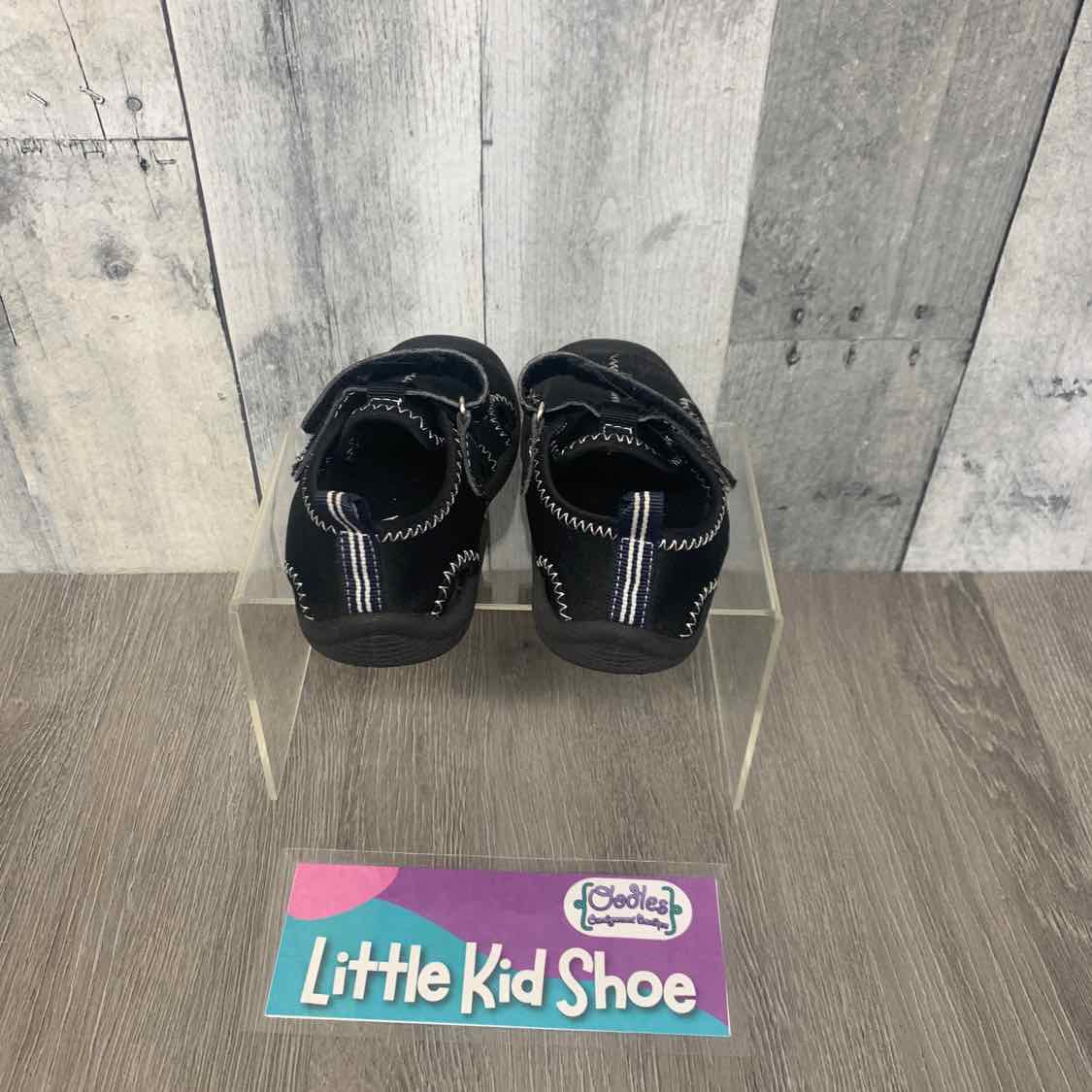 Size 6 Black Nautica Water Shoes
