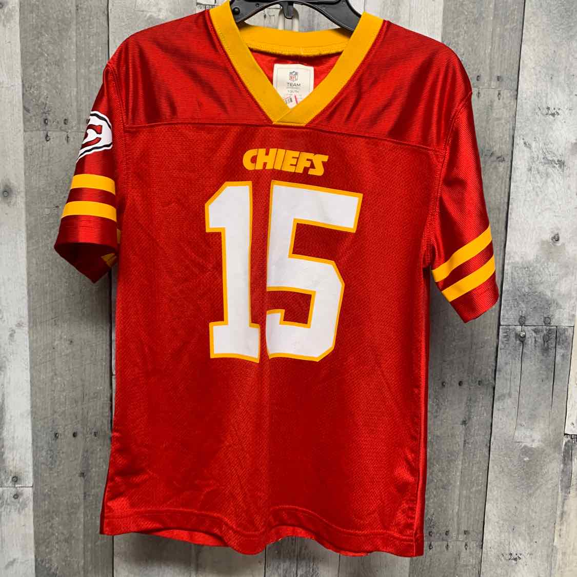 Size Large Red/Yellow NFL T Shirt