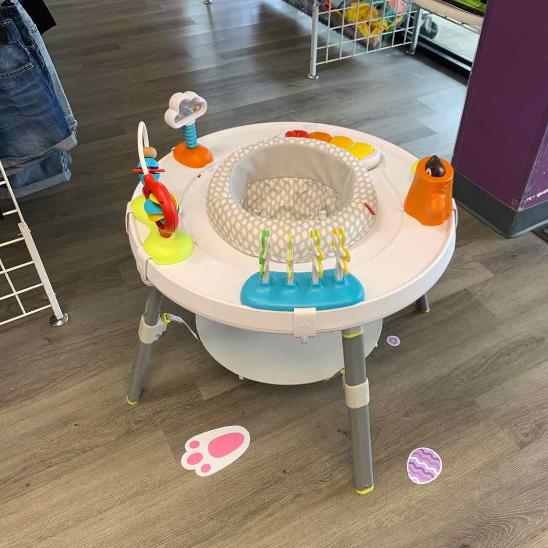 Skip Hop White/Tan Exersaucer