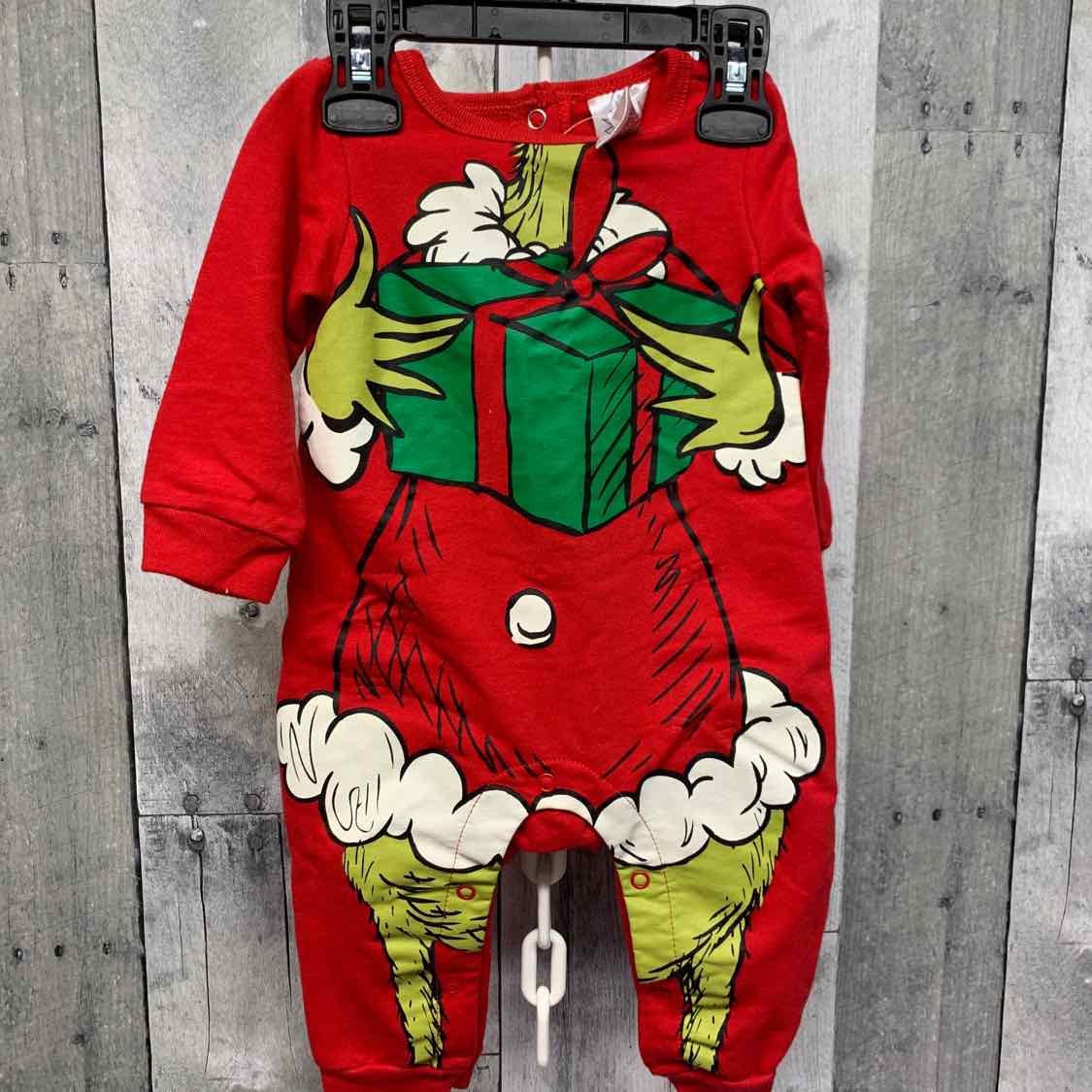 Size 6-9 Months Red/Green Mid Brand Footy PJs