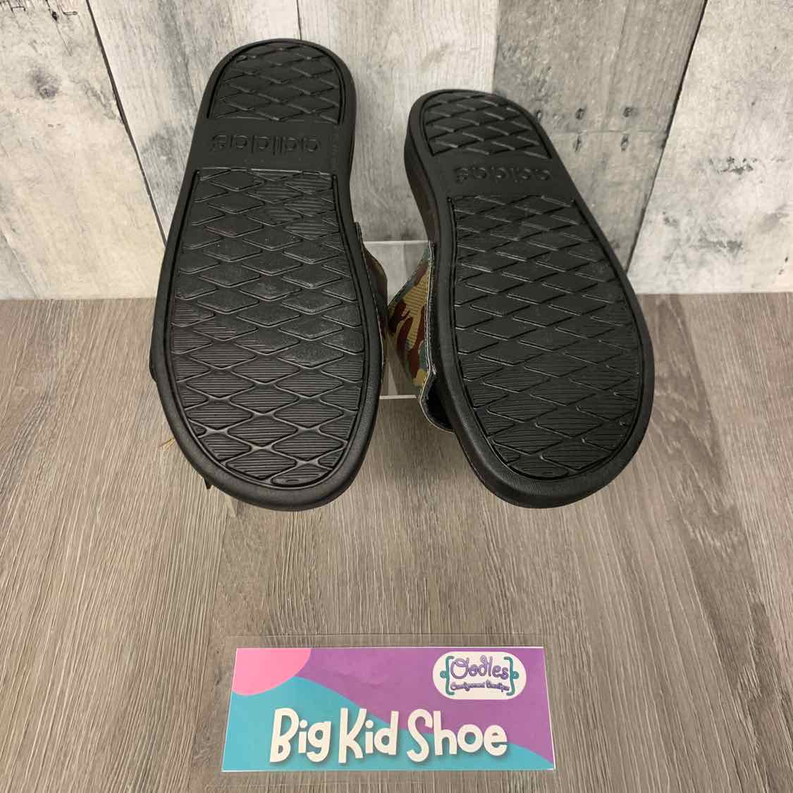Size 3 Green/Black Sport Brand Sandals