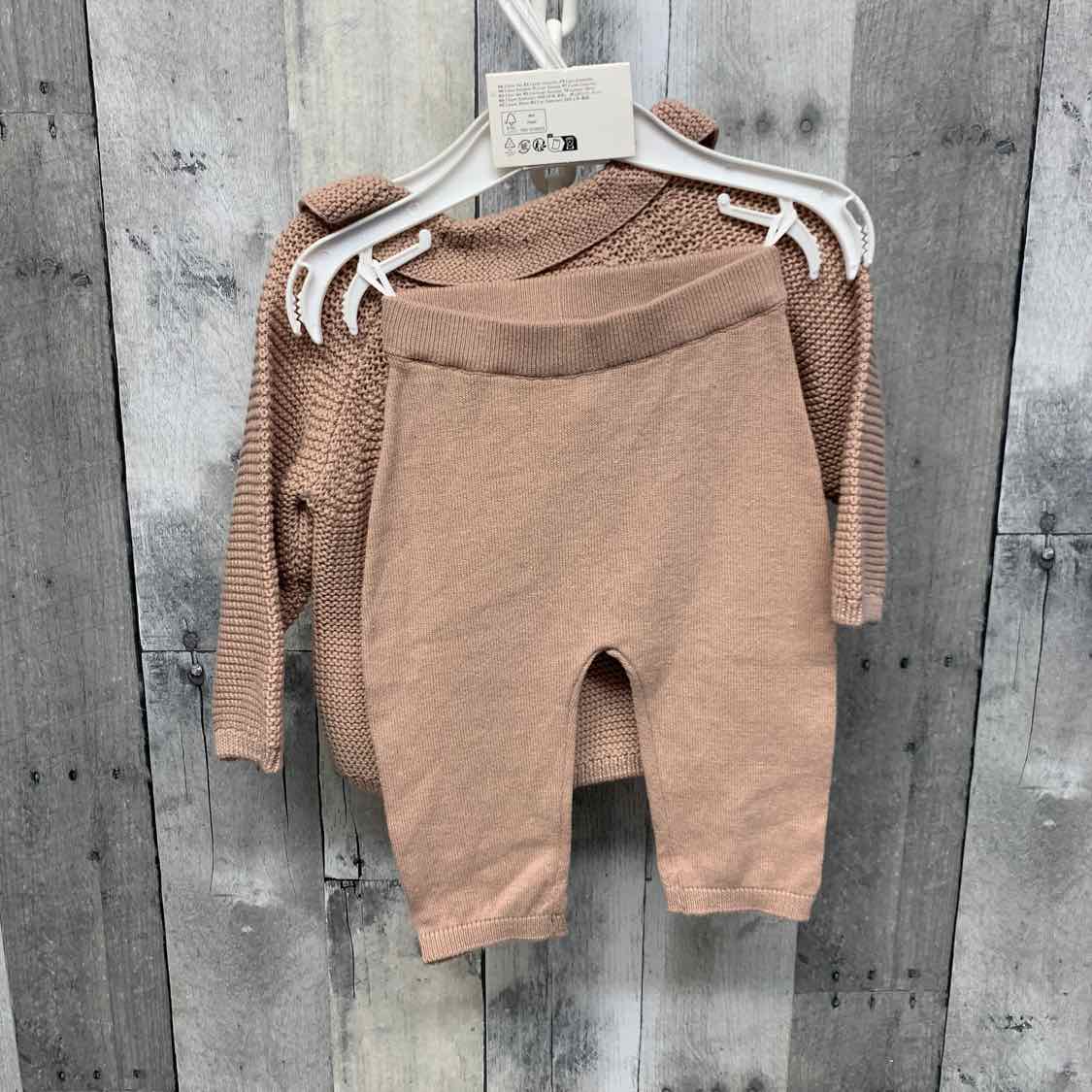 Size 3 Months Tan H&M Shirt/Leggings