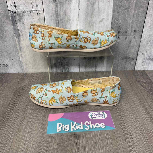 Size 7 Blue Print Toms Sneakers