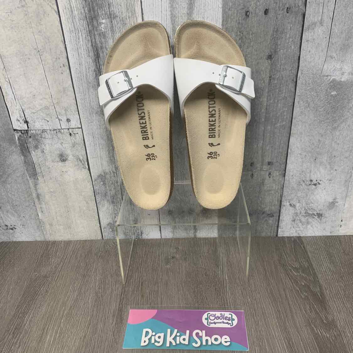 Size 36 White Name Brand Sandals