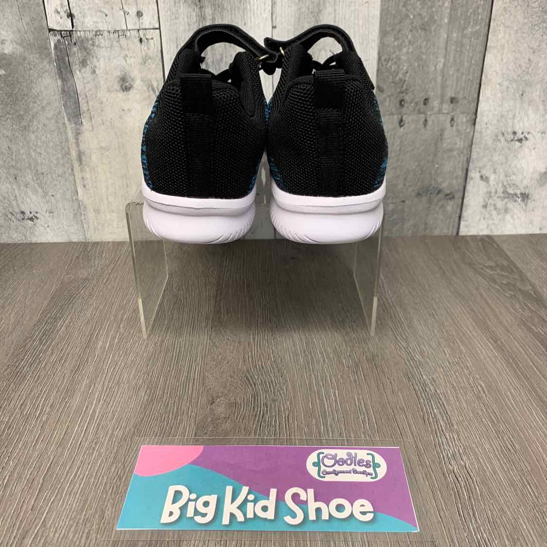 Size 6 Black/Blue B Brand Sneakers