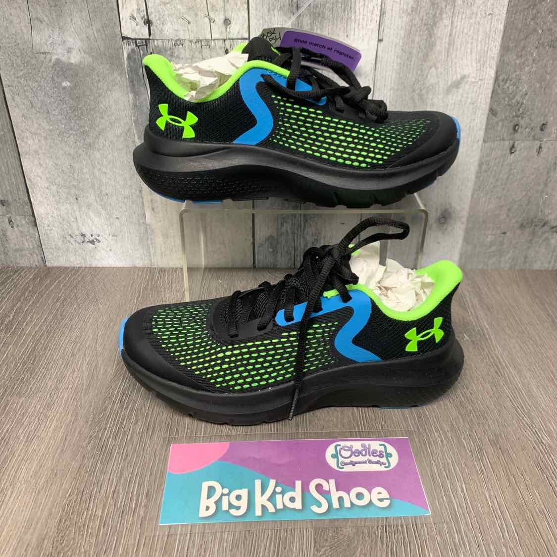 Size 3.5 Black/Green Sport Brand Sneakers