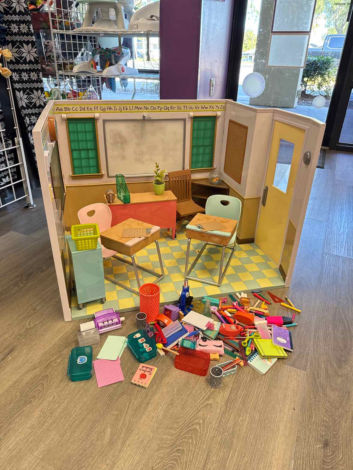 Our Generation Green/Red Doll Playset