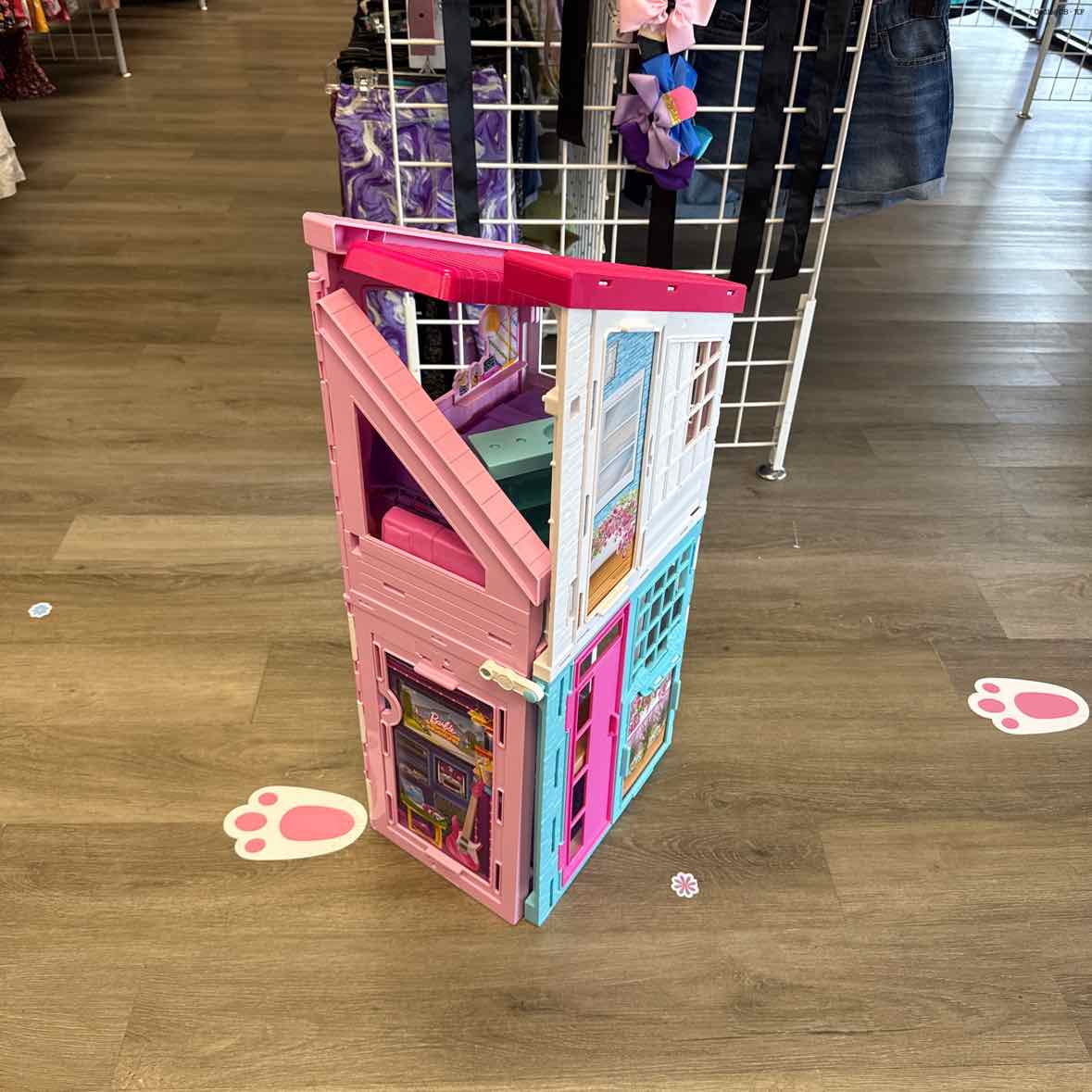 Barbie White/Pink Dollhouse