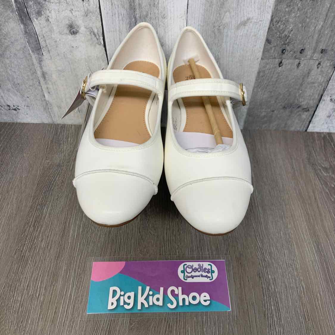 Size 6.5 White Mid Brand Dress Shoes - OodlesCB