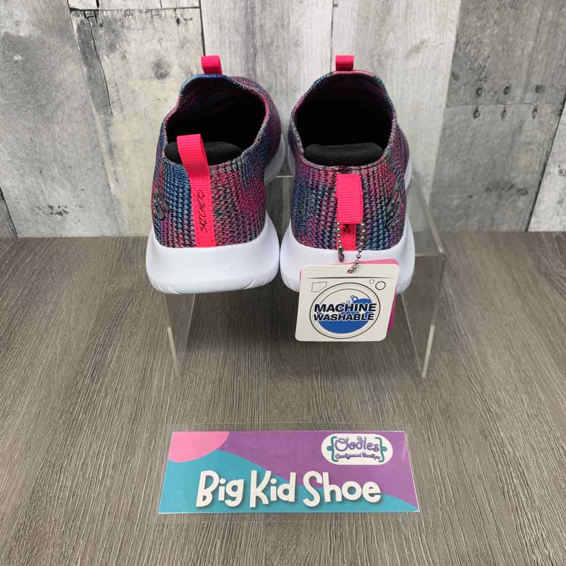 Size 3 Pink/Black Skechers Sneakers