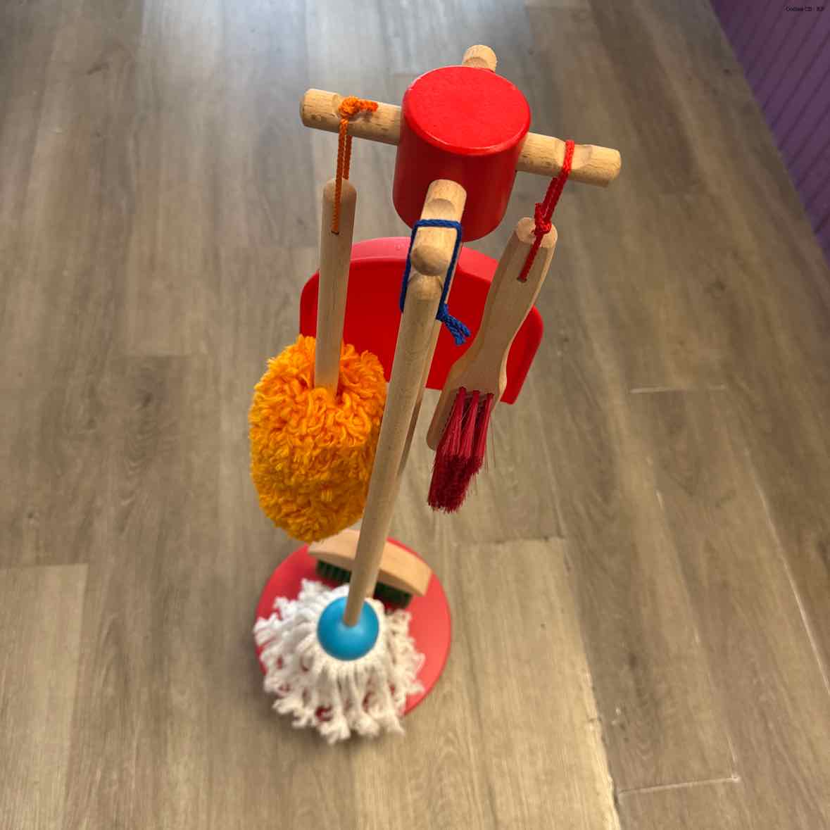 Melissa & Doug Wooden Cleaning Toy