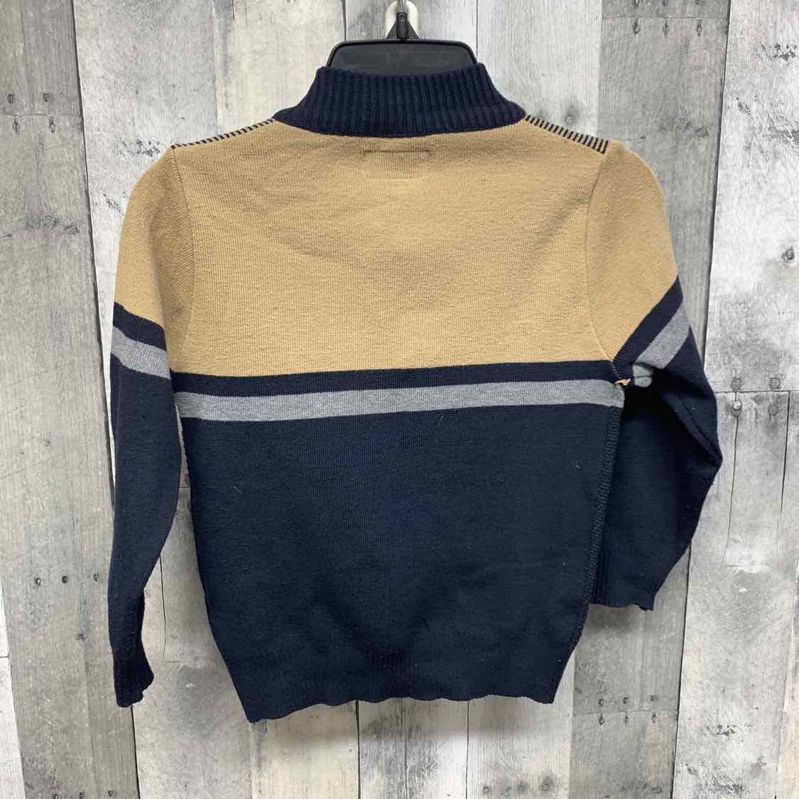 Size 6 Navy/Tan B Brand Pull Over