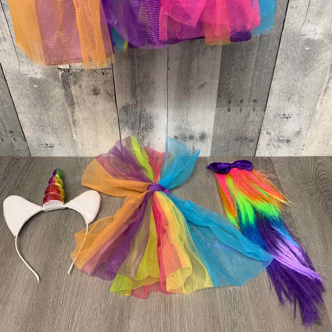 Walmart Rainbow Size 6/6X Halloween Costume - Big Kid