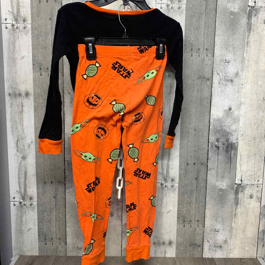 Size 9 Black/Orange Star Wars 2pc PJs